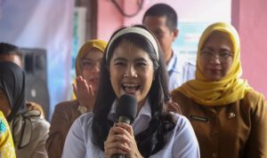wamen-bkkbn-dan-bupati-bintan-di-rumah-bahagia.jpg.